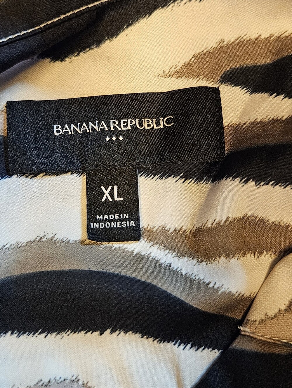Banana Republic Animal Print Blouse Shirt Top XL Long Flare Sleeve V Neck - Picture 6 of 10
